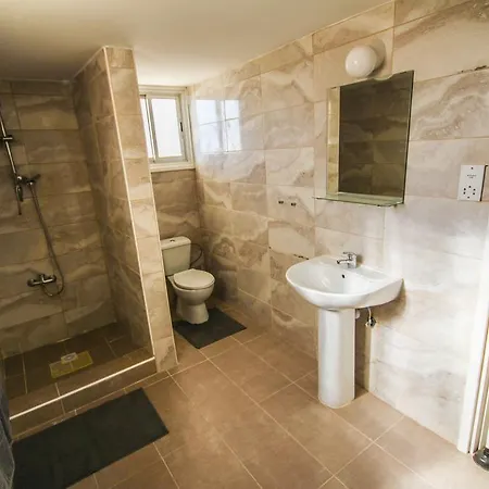 Orchard View Maroni
