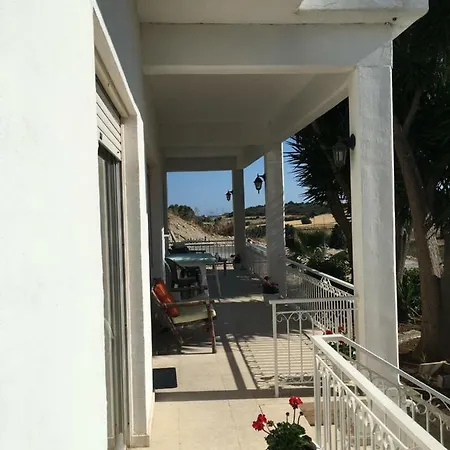 בית נופש Orchard View Maroni